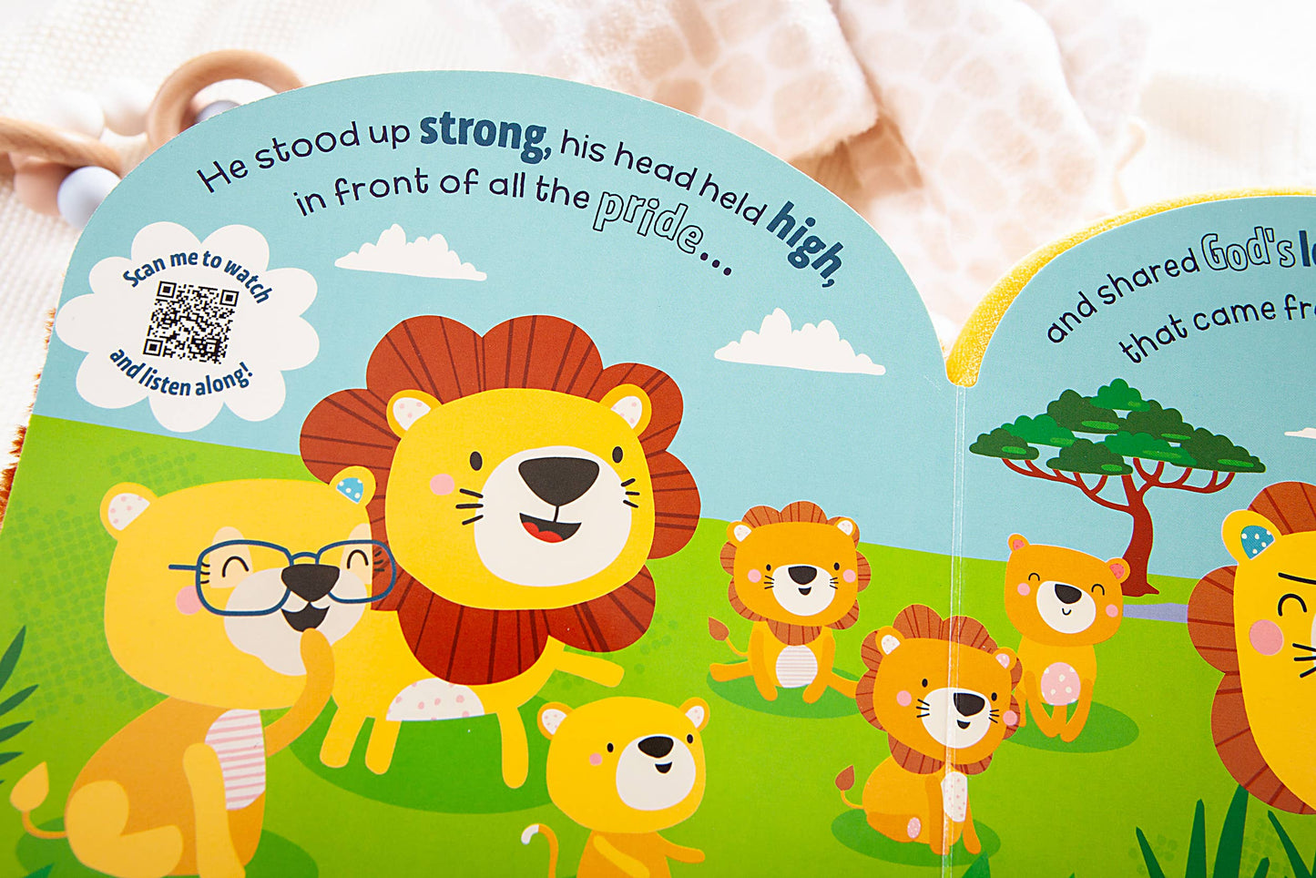 Squish and Snugg | Lion Plush Book