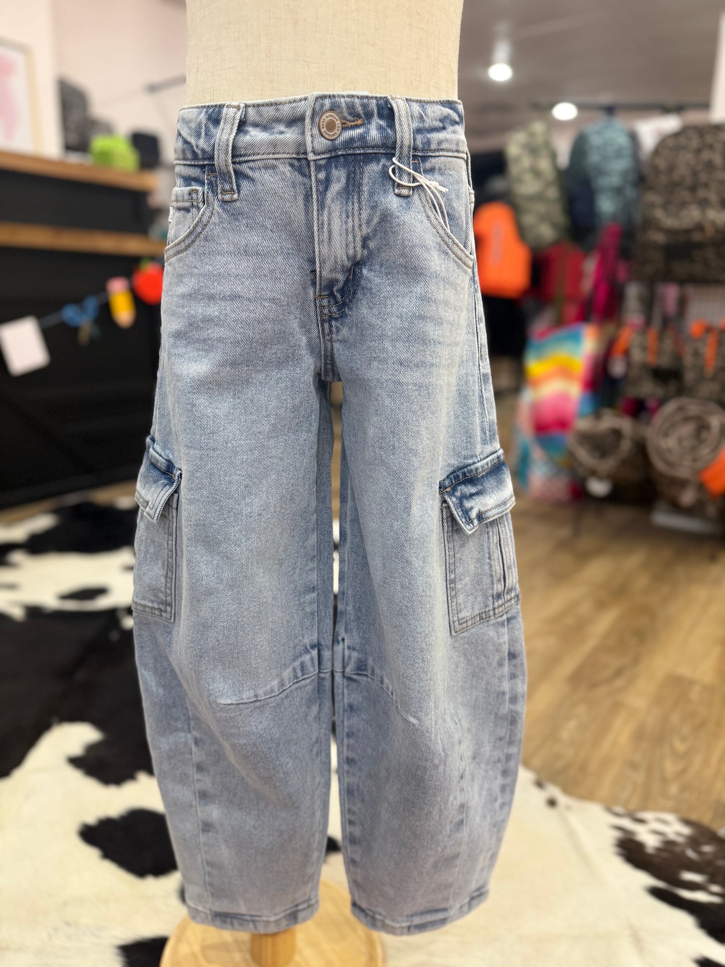 KanCan Barrel Cargo Jeans | Light Wash