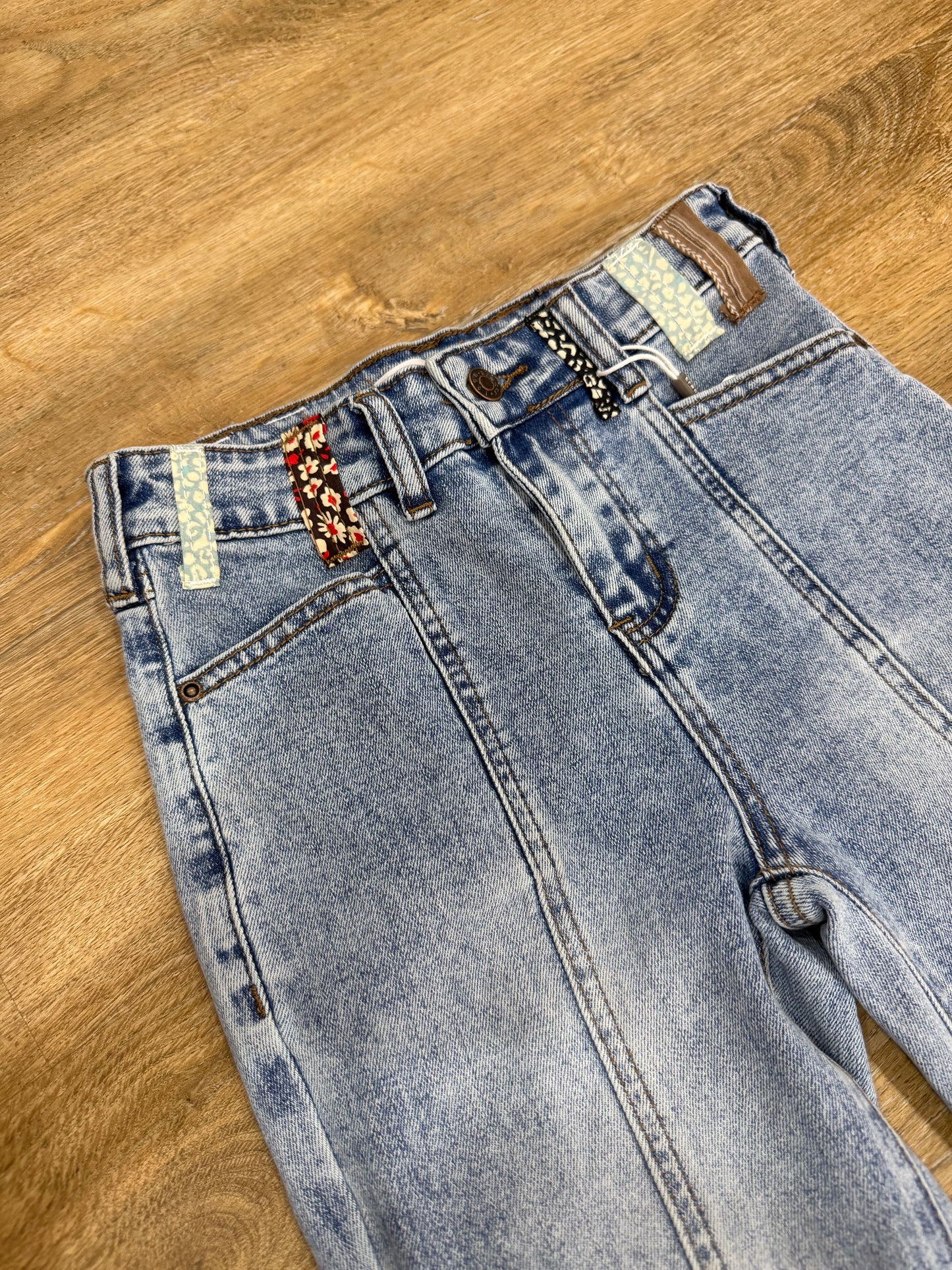 Patterned Loop Fit Flared Jeans | Light Wash