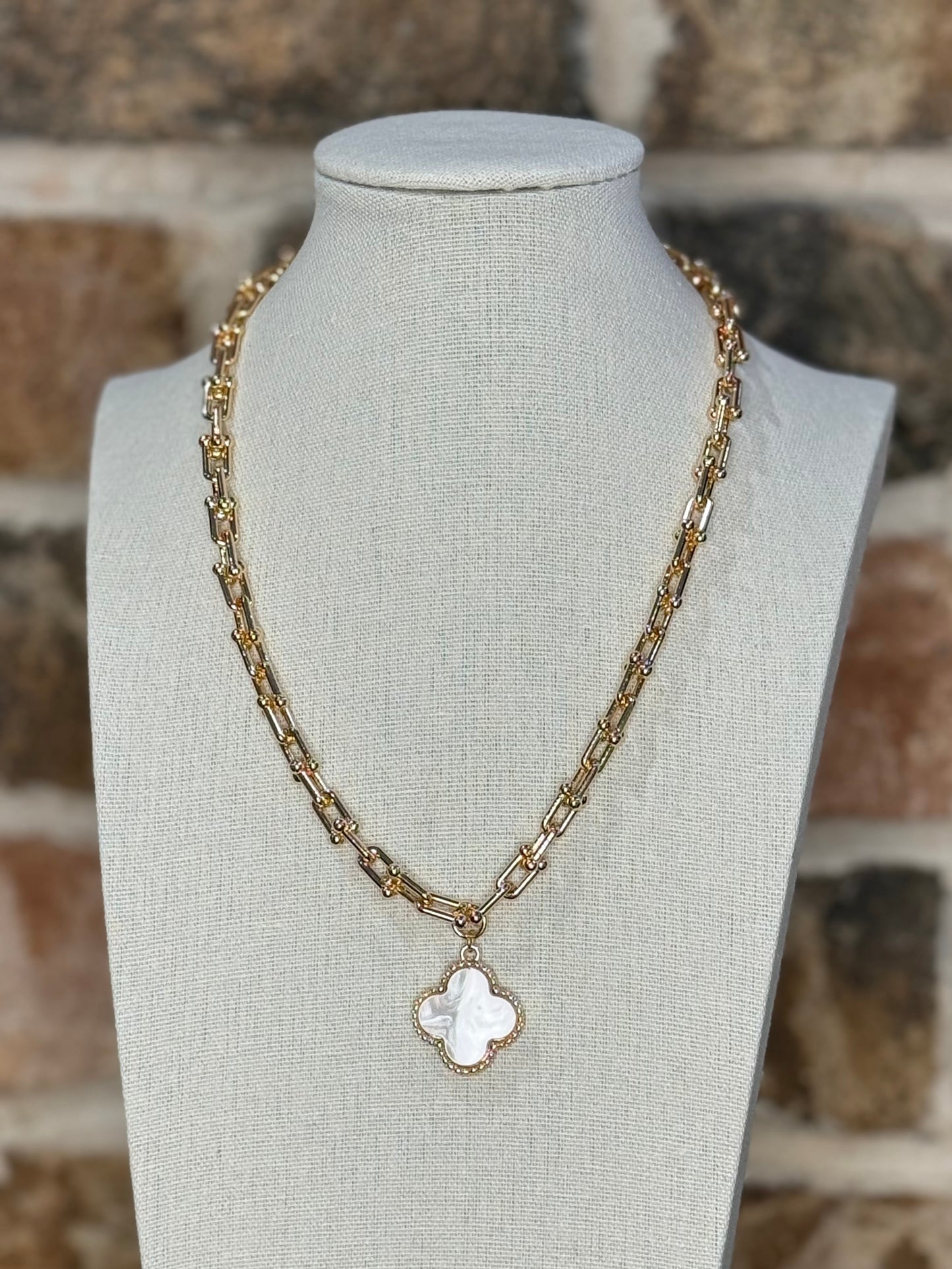 Pearl Clover Chain Link Necklace