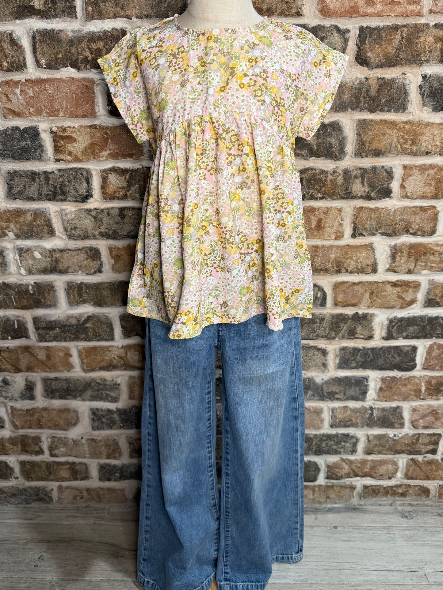 Floral Roll Sleeve Peplum Top
