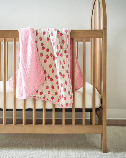 Itzy Blanket™: Strawberries + Cream
