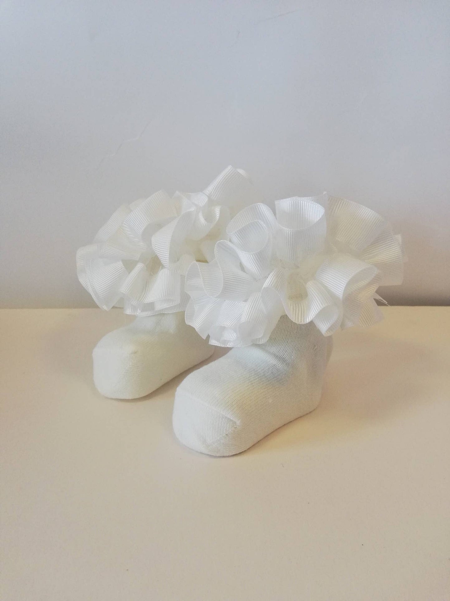 Ruffle Socks | Ivory