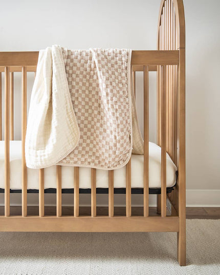 Itzy Blanket™: Strawberries + Cream