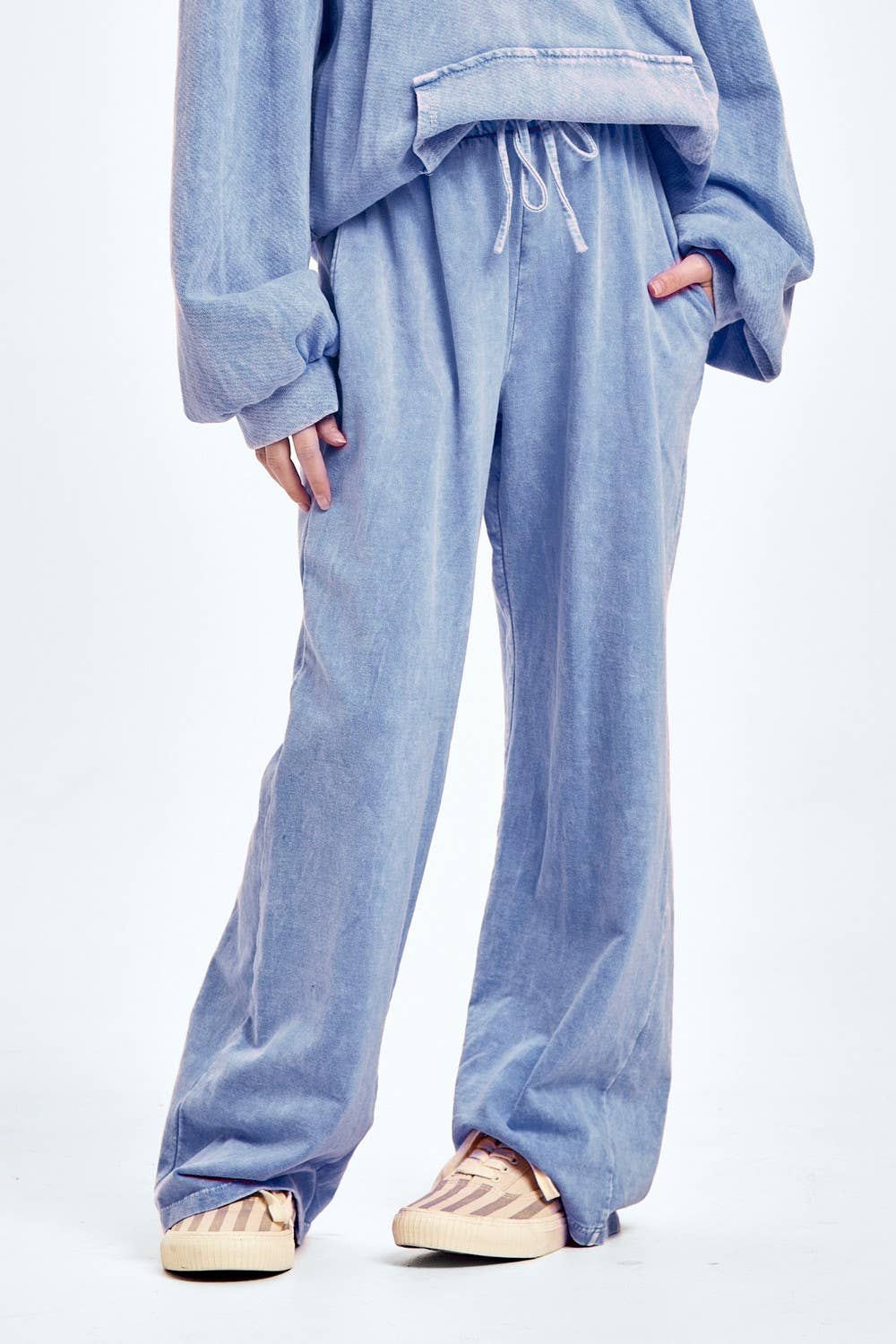 Mineral wash wide leg sweatpants: Charcoal