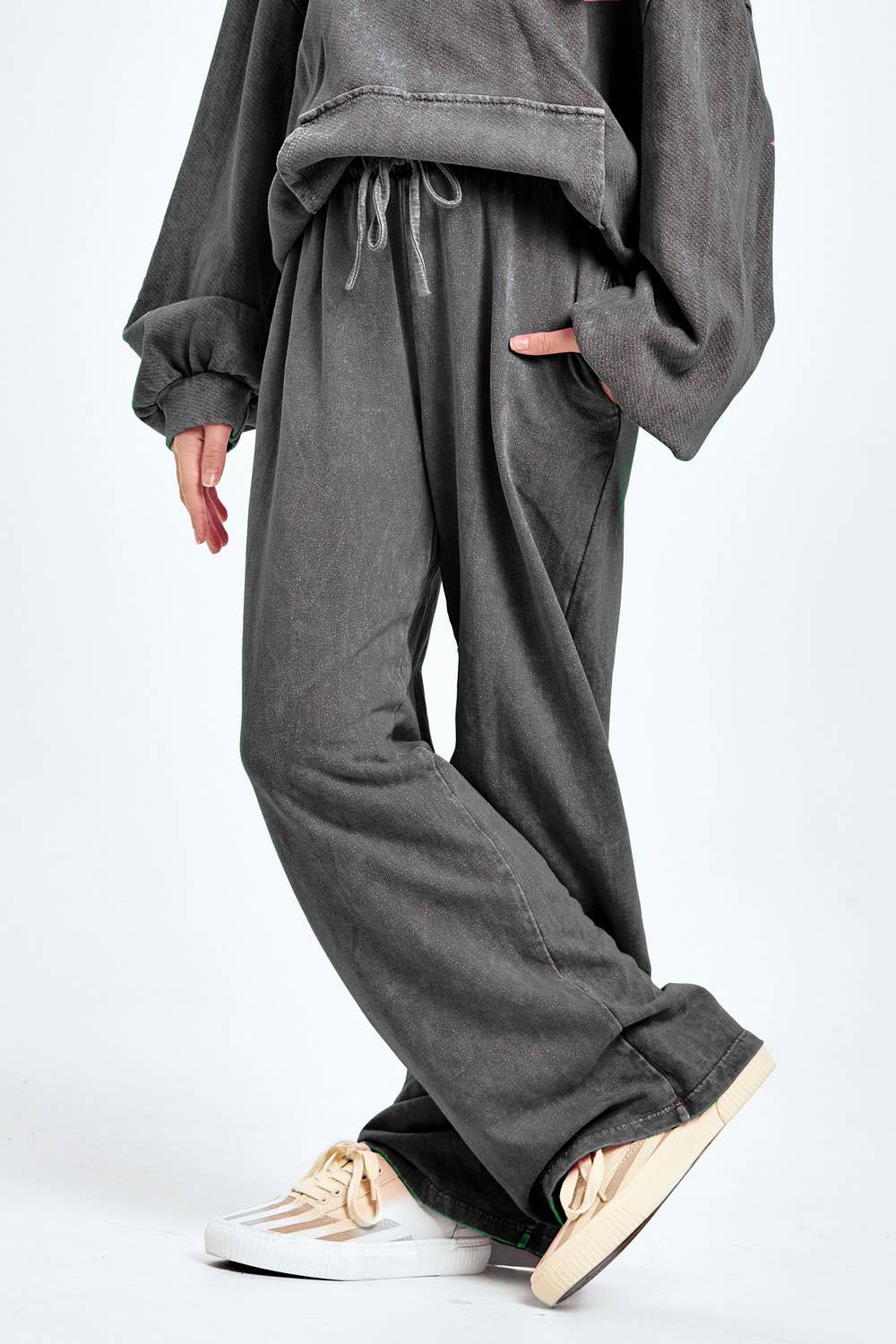 Mineral wash wide leg sweatpants: Charcoal