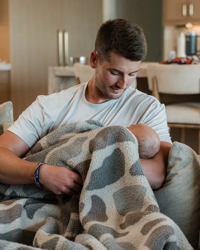 Burlebo Sherpa Blanket | Classic Deer Camo