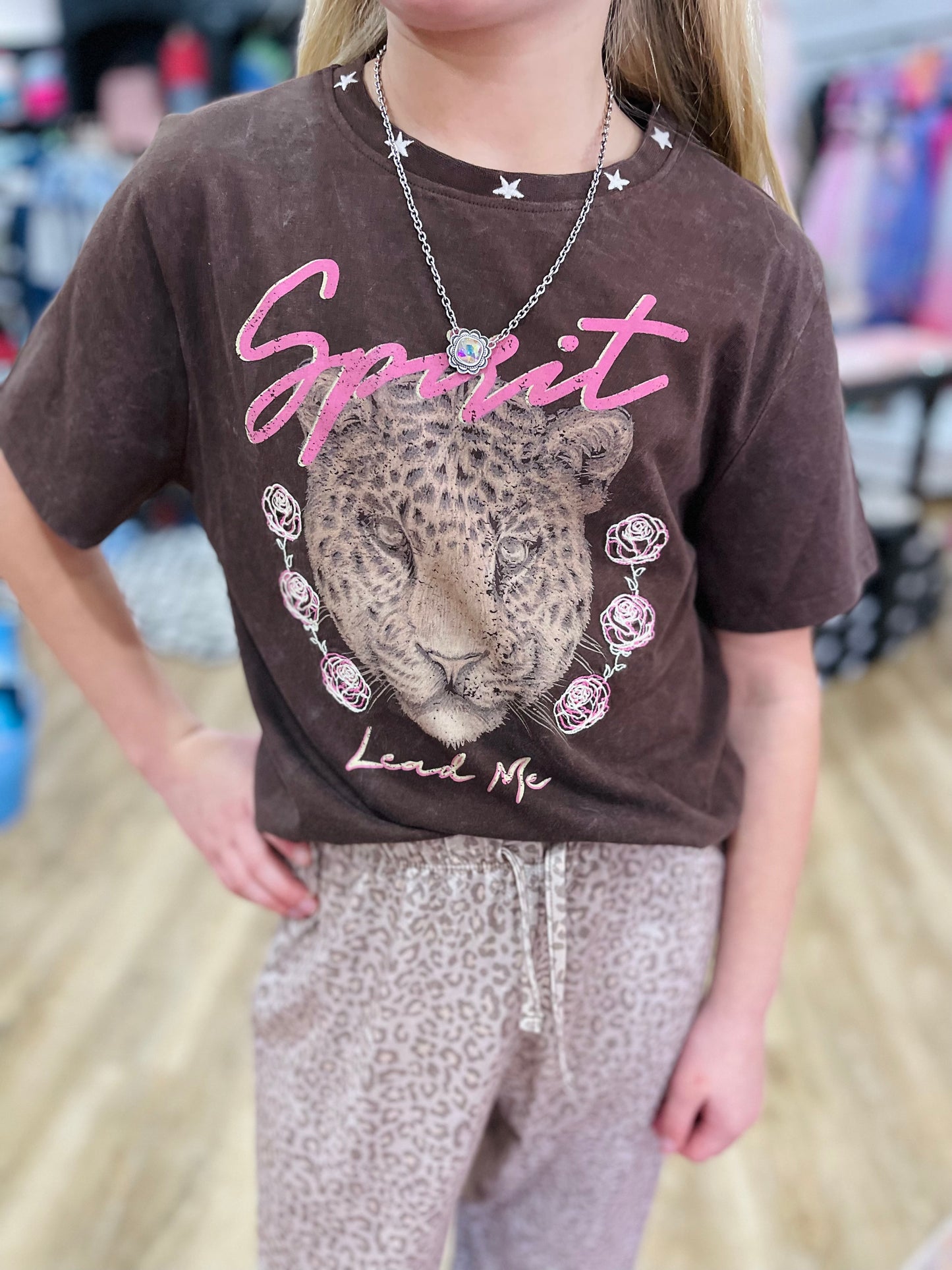 Spirit Lead Me Graphic Tee | Chocolate Brown