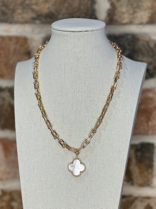Pearl Clover Chain Link Necklace