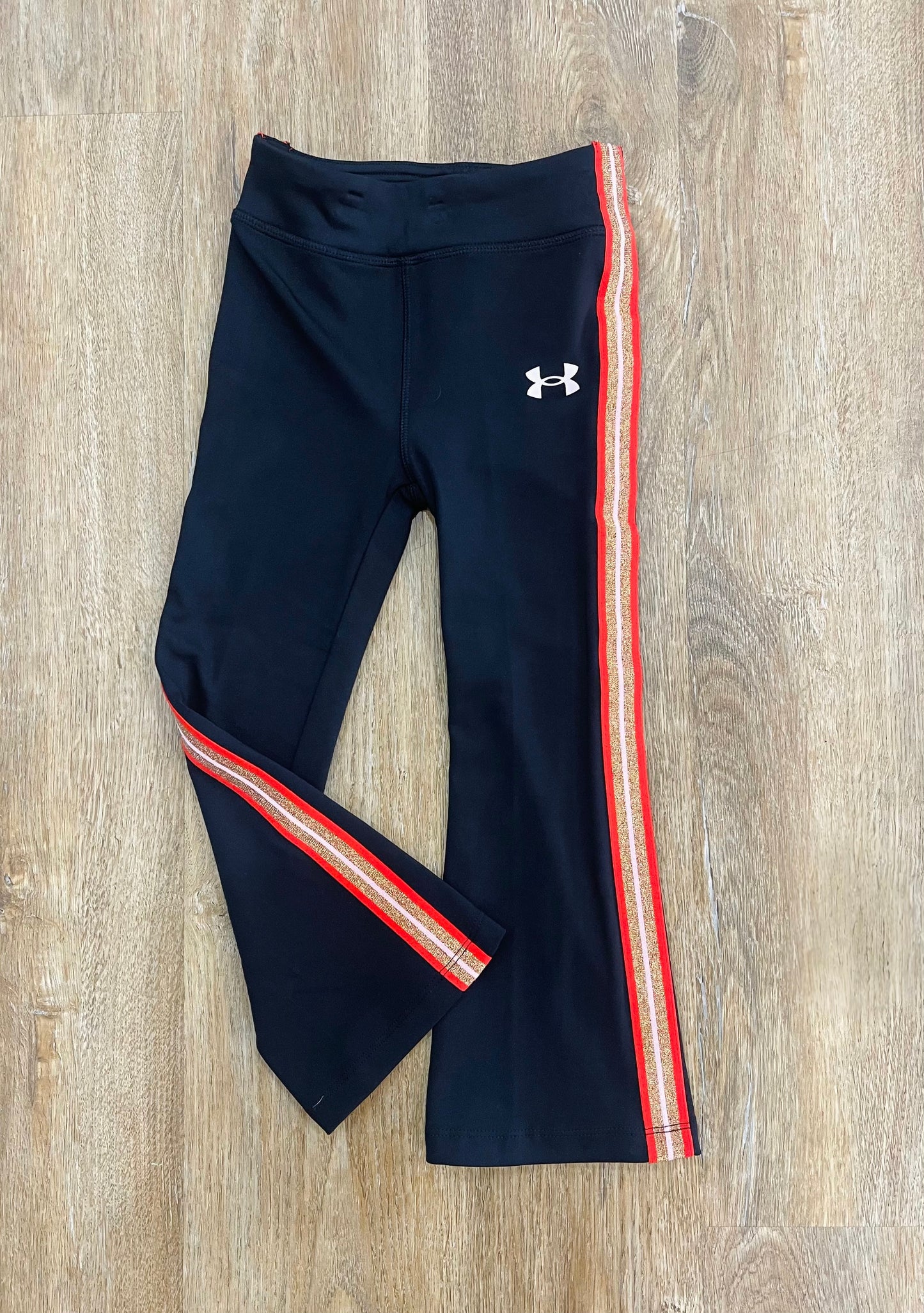UA Taping Flare Pant | Black/Red