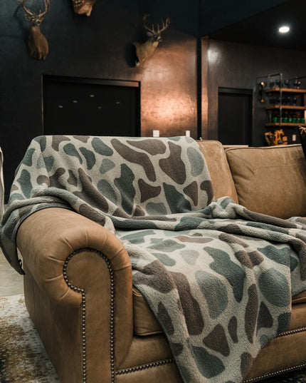 Burlebo Sherpa Blanket | Classic Deer Camo