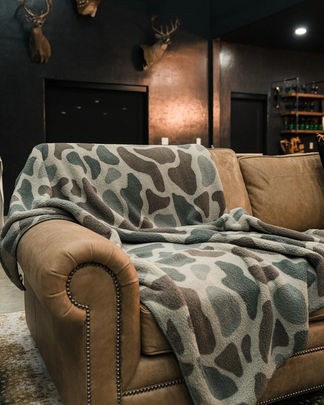 Burlebo Sherpa Blanket | Classic Deer Camo