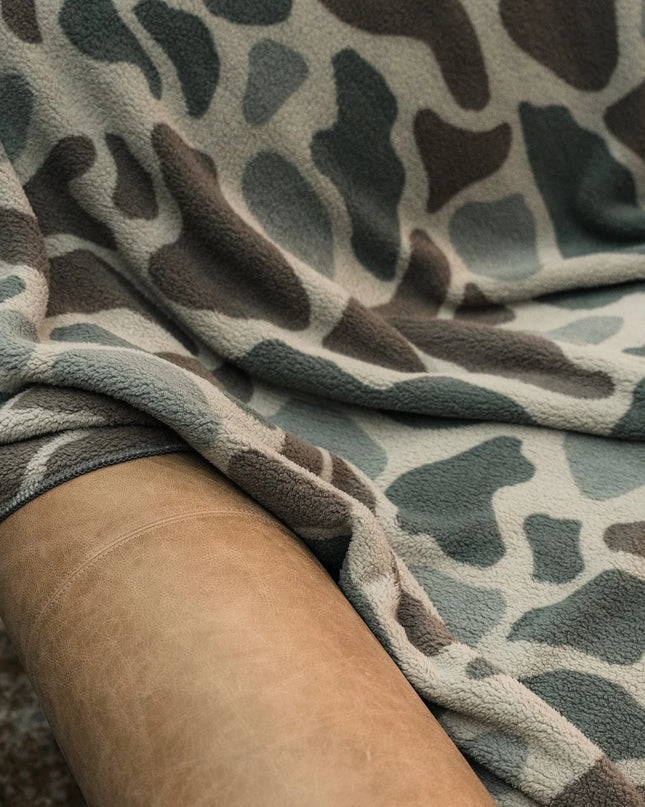 Burlebo Sherpa Blanket | Classic Deer Camo