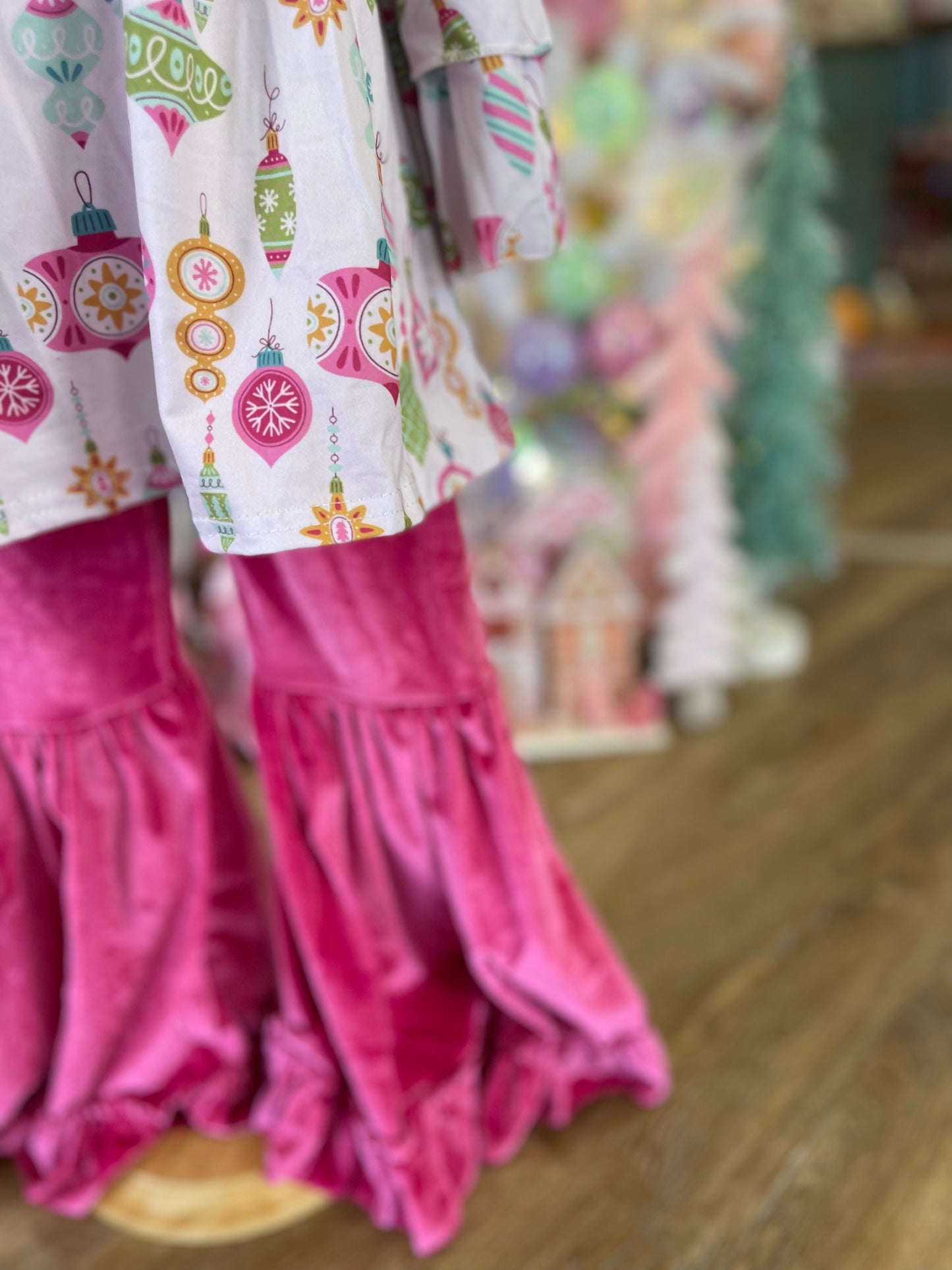 Pink Flare Velvet Ornament Set