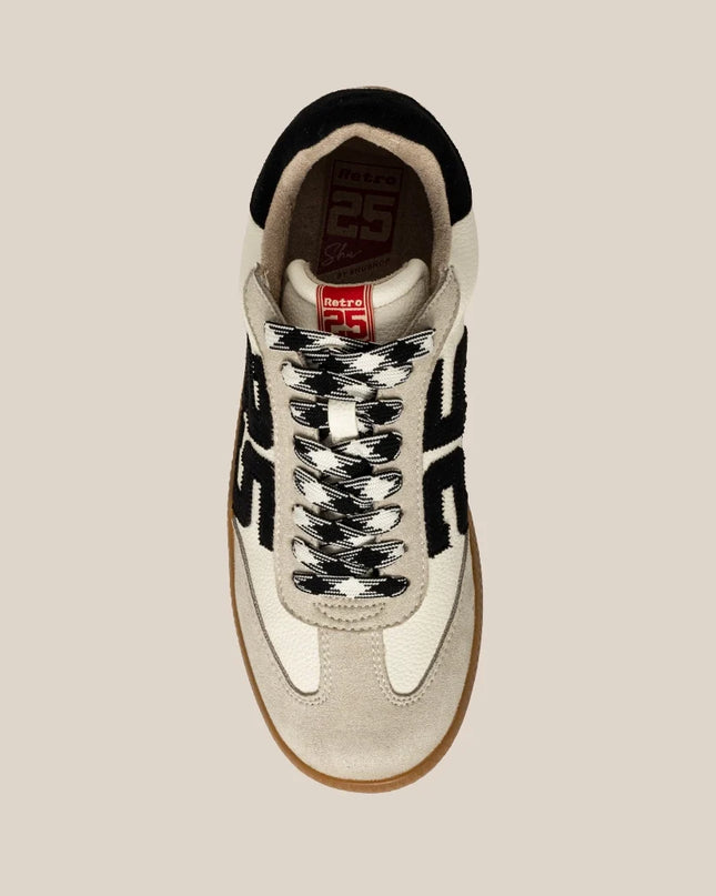Retro 25 Adult | Black & White