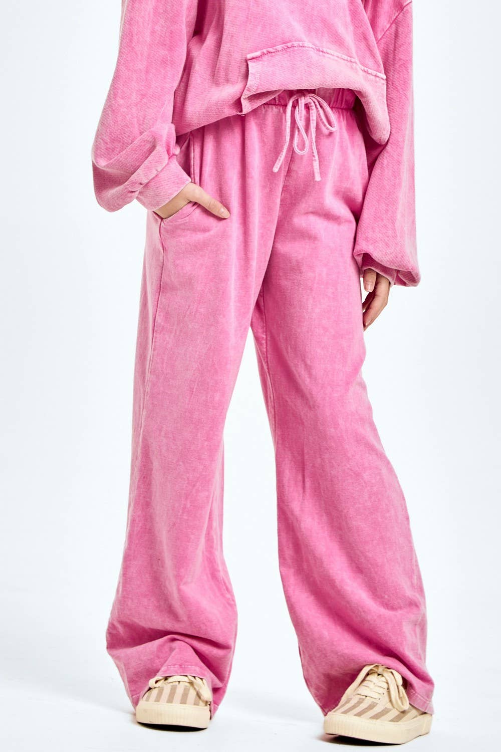 Mineral wash wide leg sweatpants: Charcoal