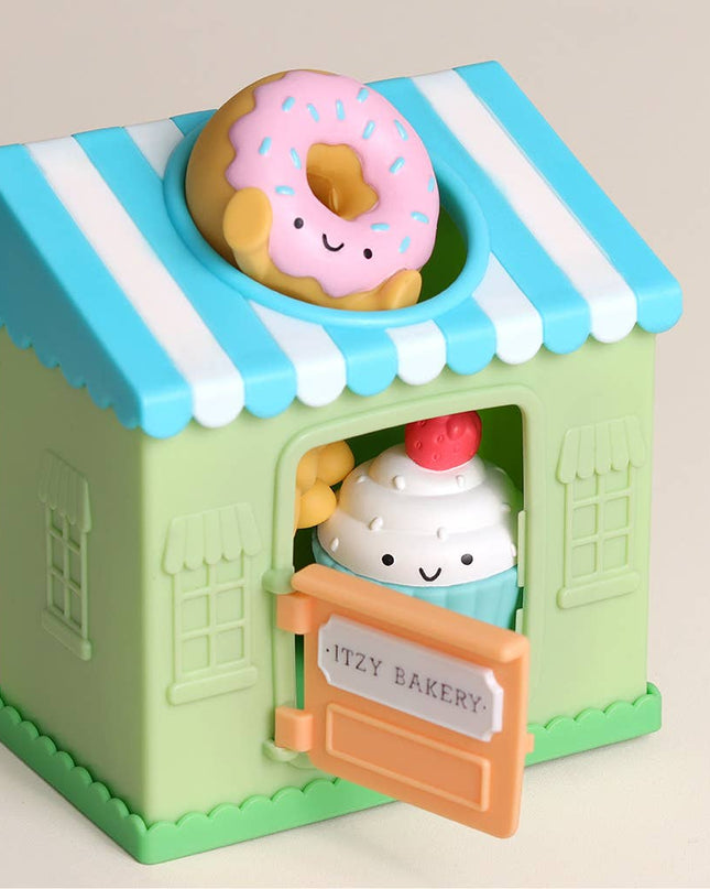 Itzy Play Bakery™ - Put & Take Toy